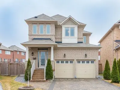 Detached in Richmond Hill