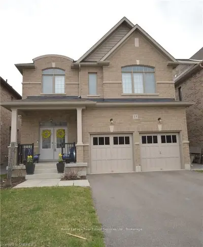 15 BALEBERRY Crescent, East Gwillimbury, ON L9N 0P2