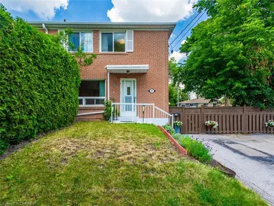 297 Taylor Mills Drive S, Richmond Hill, ON L4C 2S8