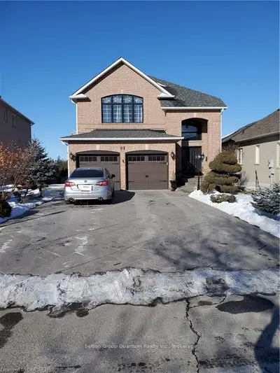 8 San Remo Court, Vaughan, ON L4H 1K5