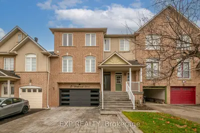 Att/Row/Townhouse in Vaughan