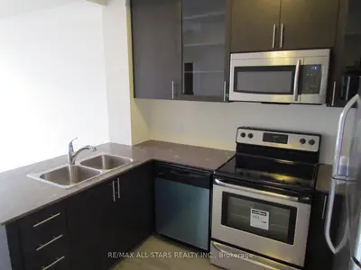 Condo Apartment in Markham