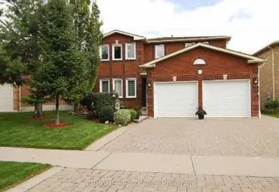 Detached in Richmond Hill