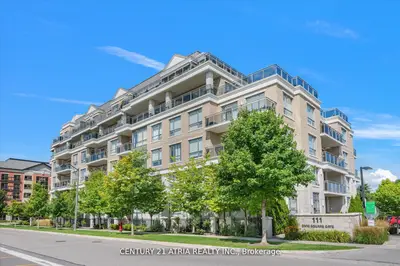 Condo Apartment in Aurora