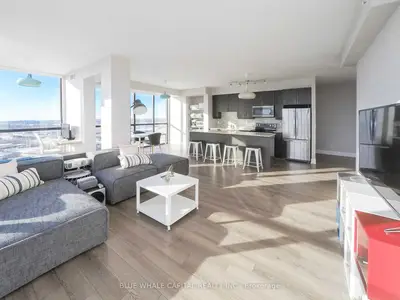 Condo Apartment in Vaughan