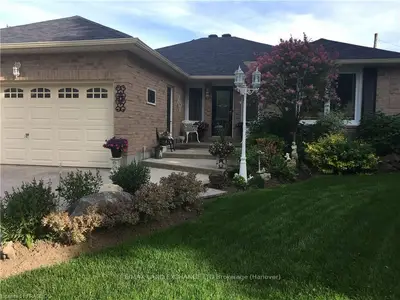 25 Hussey Street, New Tecumseth, On L9r 1m3