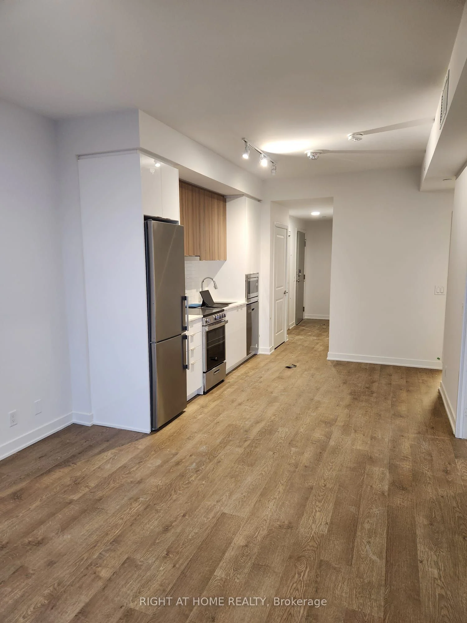 Condo Apartment in Vaughan