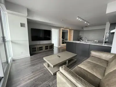 Condo Apartment in Markham