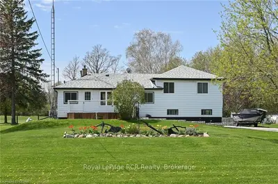23568 PARK Road, Georgina, ON L0E 1N0