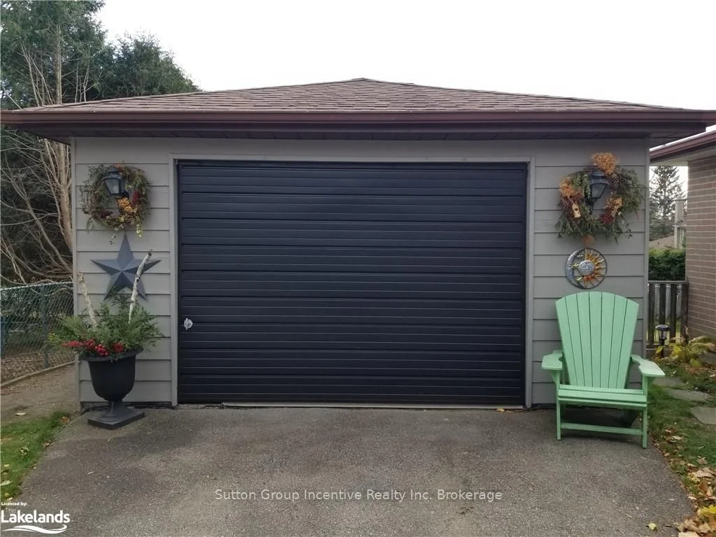63 Devins Drive, Aurora, On L4g 2z5