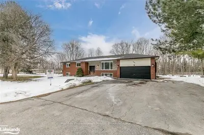 995 BALMORAL Street, Innisfil, ON L9S 1T8