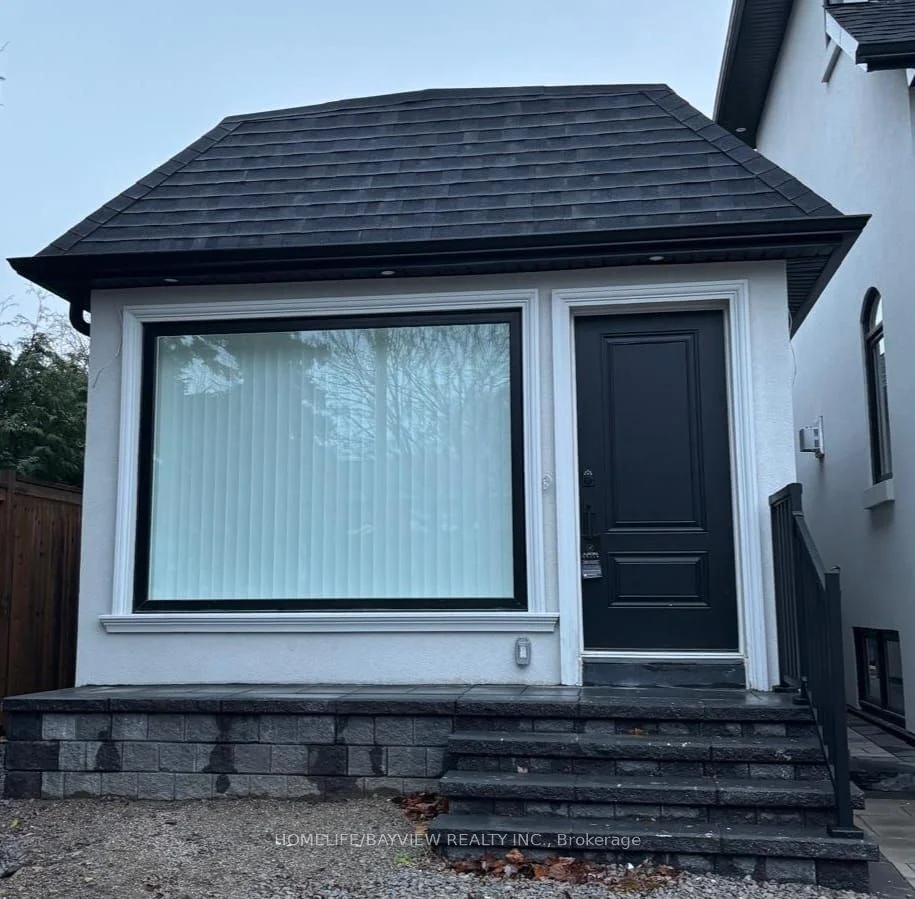 Detached in Aurora