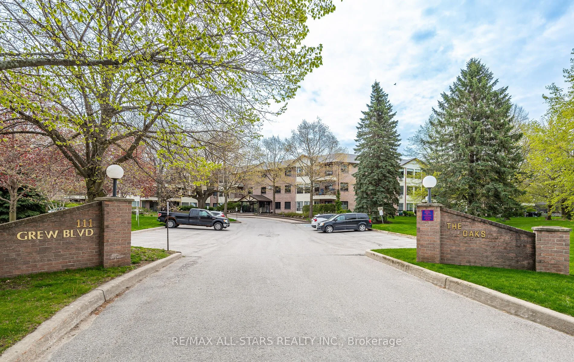 111 Grew Boulevard 207, Georgina, On L0e 1l0