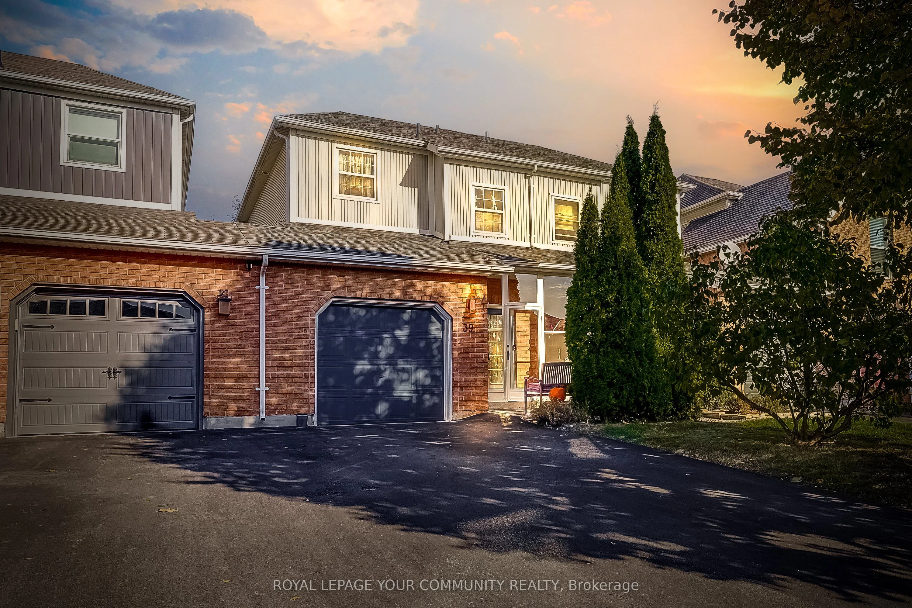 Att/Row/Townhouse in Georgina