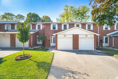 Condo Townhouse in Markham