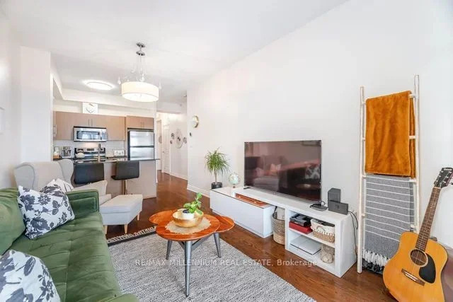 281 Woodbridge Avenue 527, Vaughan, ON L4L 0C6