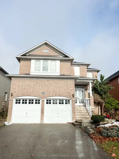 Detached in Richmond Hill