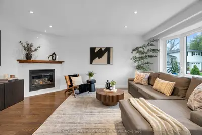 Detached in Aurora