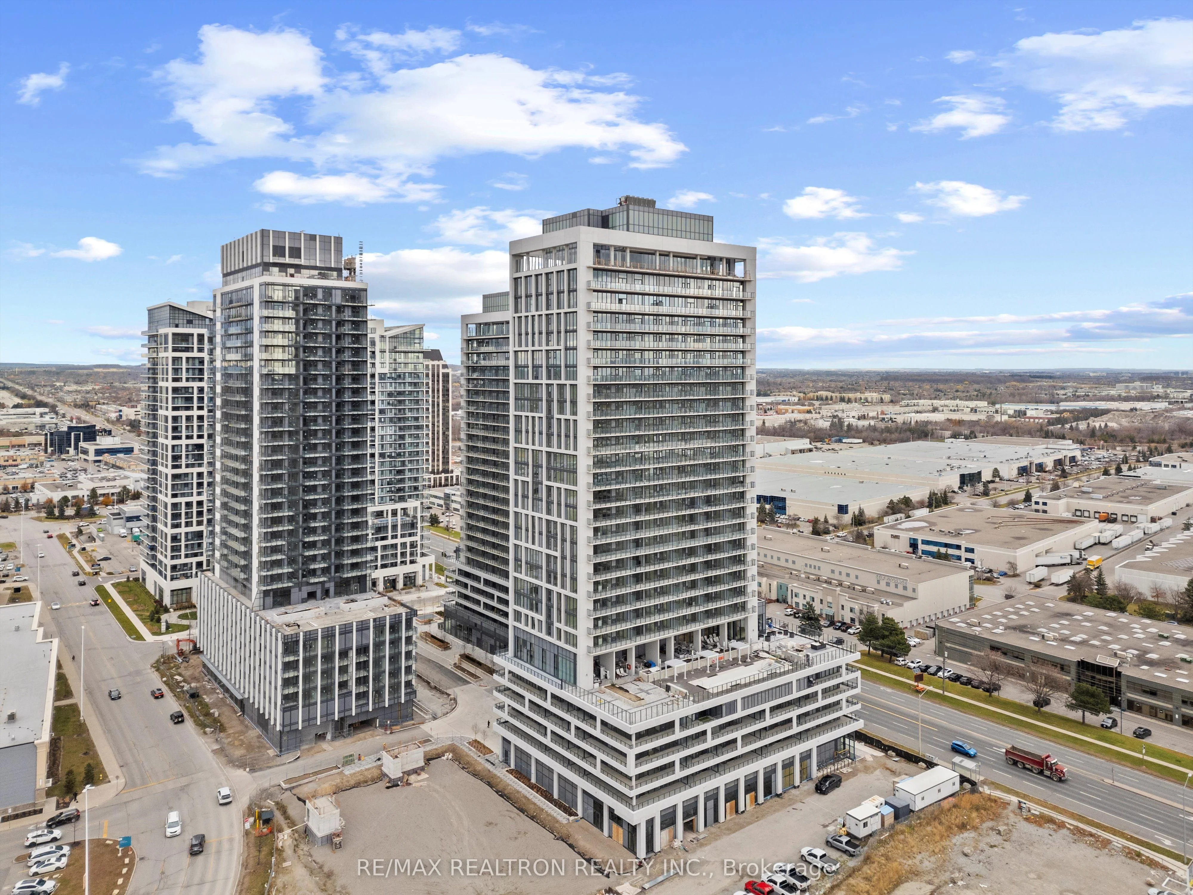 8960 Jane Street 523, Vaughan, On L4k 0n9