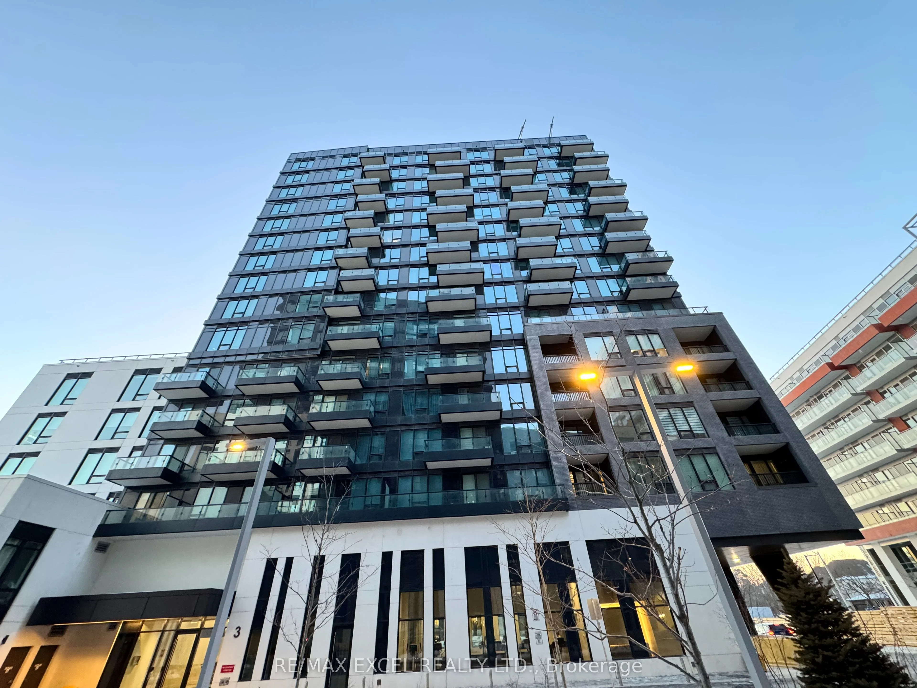3 Rosewater Street 1506, Richmond Hill, On L4c 5t6