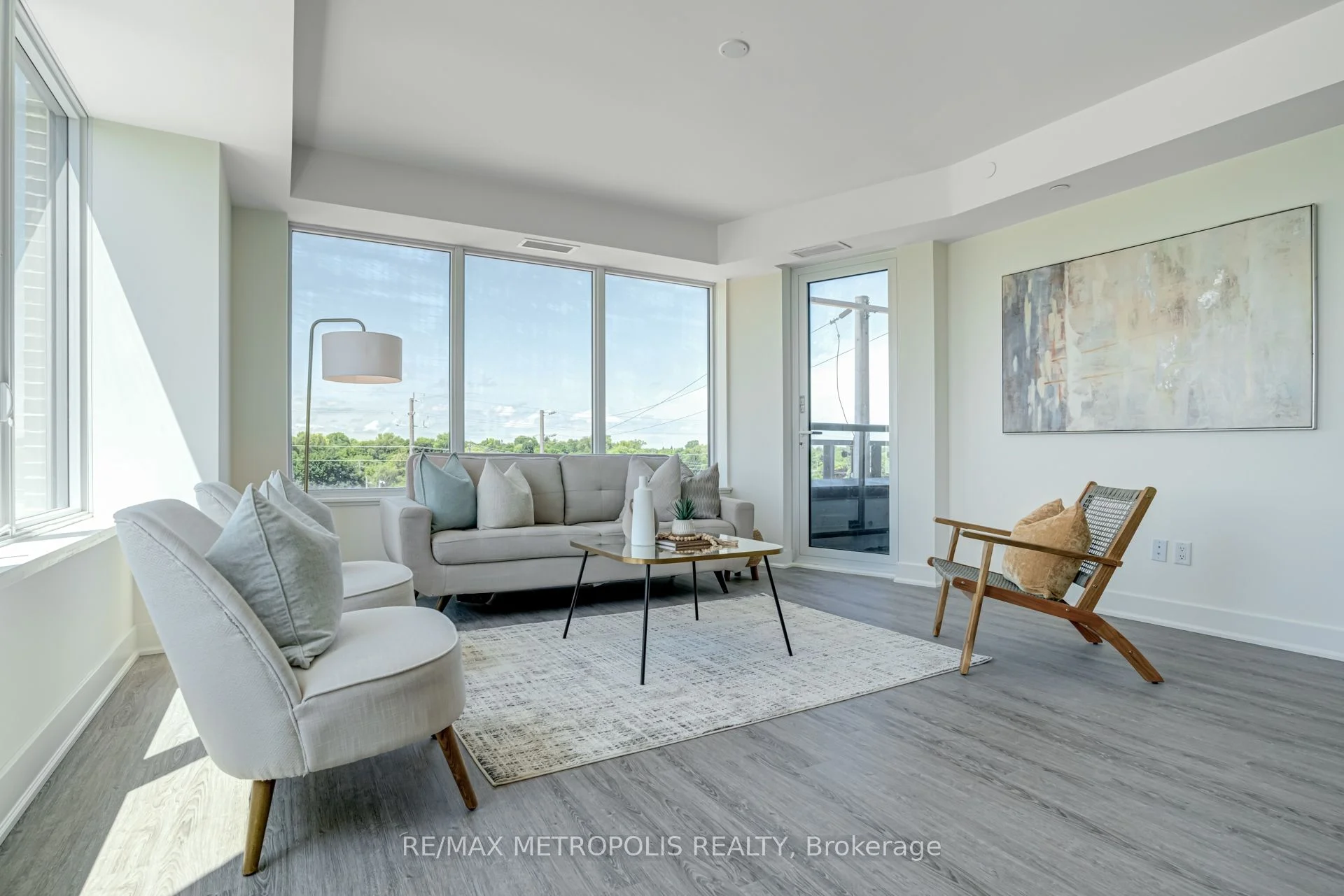 Condo Apartment in Newmarket