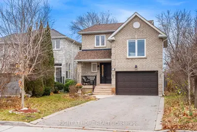 Detached in Richmond Hill