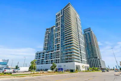 Condo Apartment in Vaughan