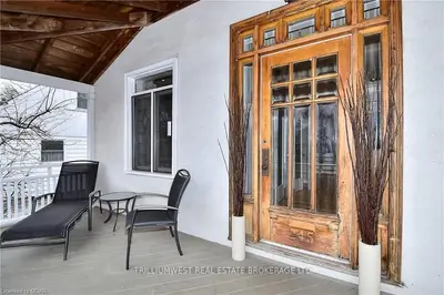 245 Richmond Street, Richmond Hill, On L4c 3y9