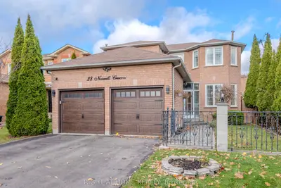 Detached in Richmond Hill