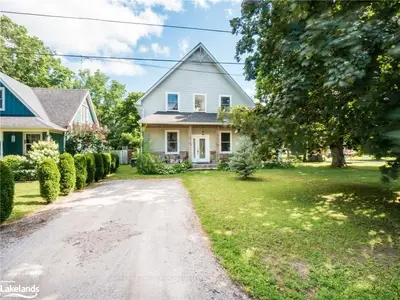 112 NEW Street, Uxbridge, ON L9P 1K6