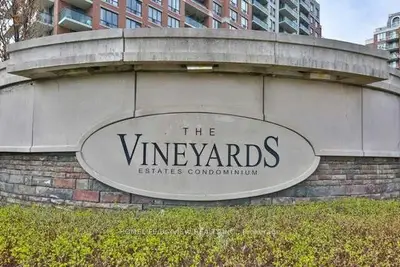 350 Red Maple Road 804, Richmond Hill, On L4c 0t5