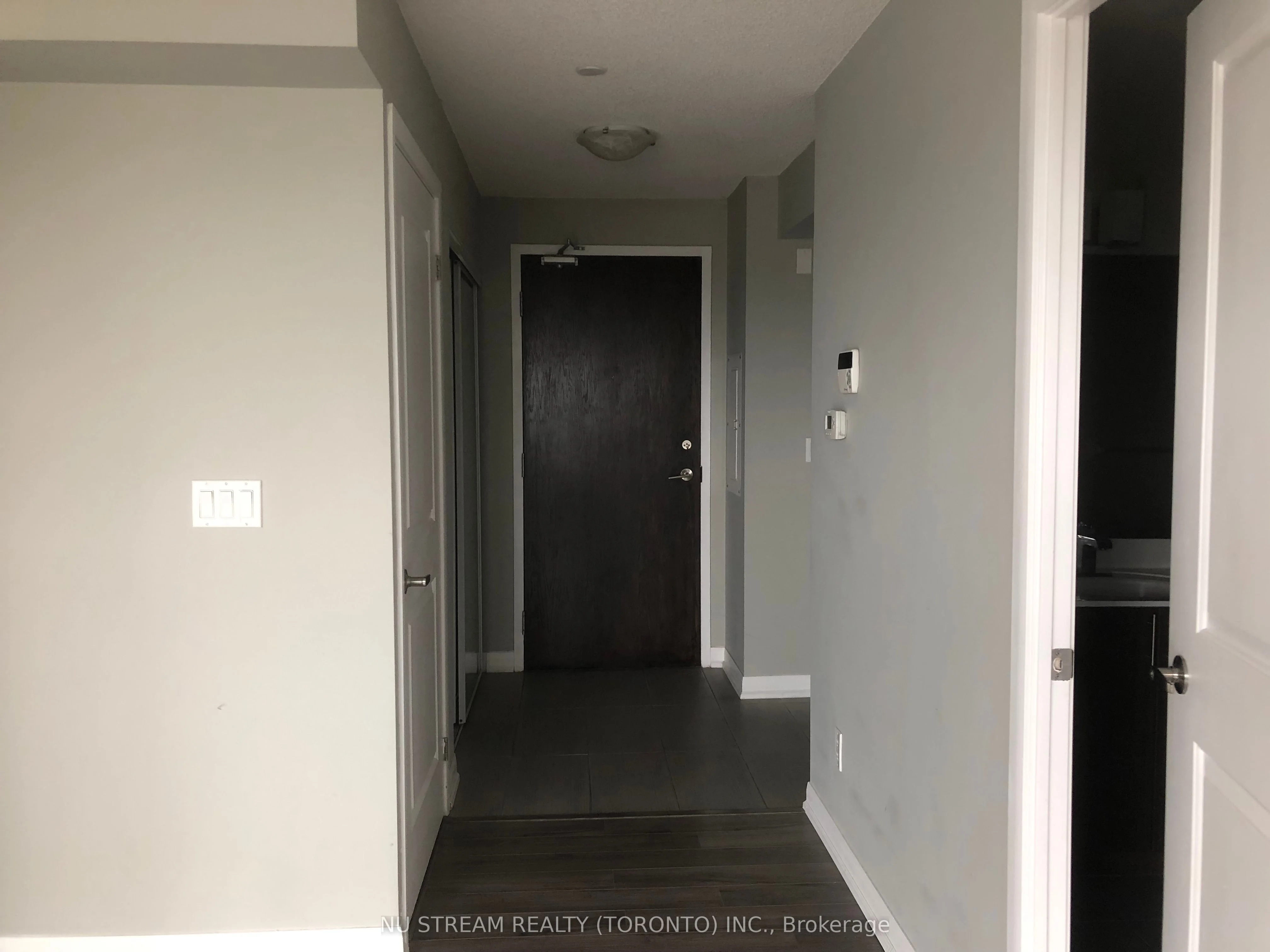 75 Norman Bethune Avenue 922, Richmond Hill, On L4b 0b6