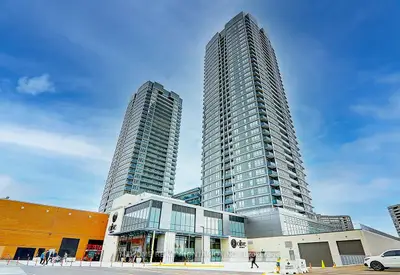 Condo Apartment in Vaughan