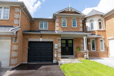 Att/Row/Townhouse in Aurora