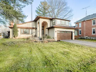 Detached in Brock