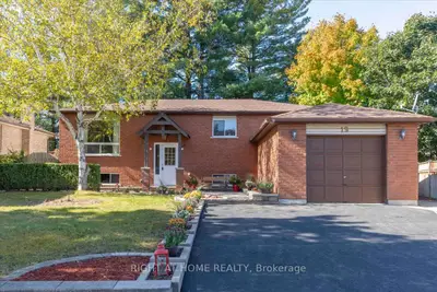 Detached in Essa