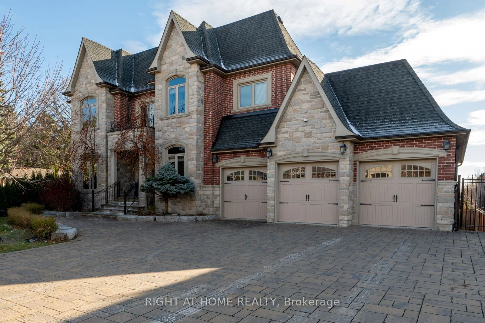 Detached in Richmond Hill