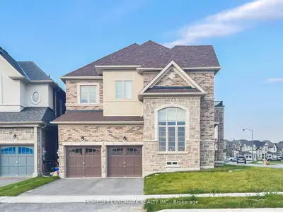 Detached in East Gwillimbury
