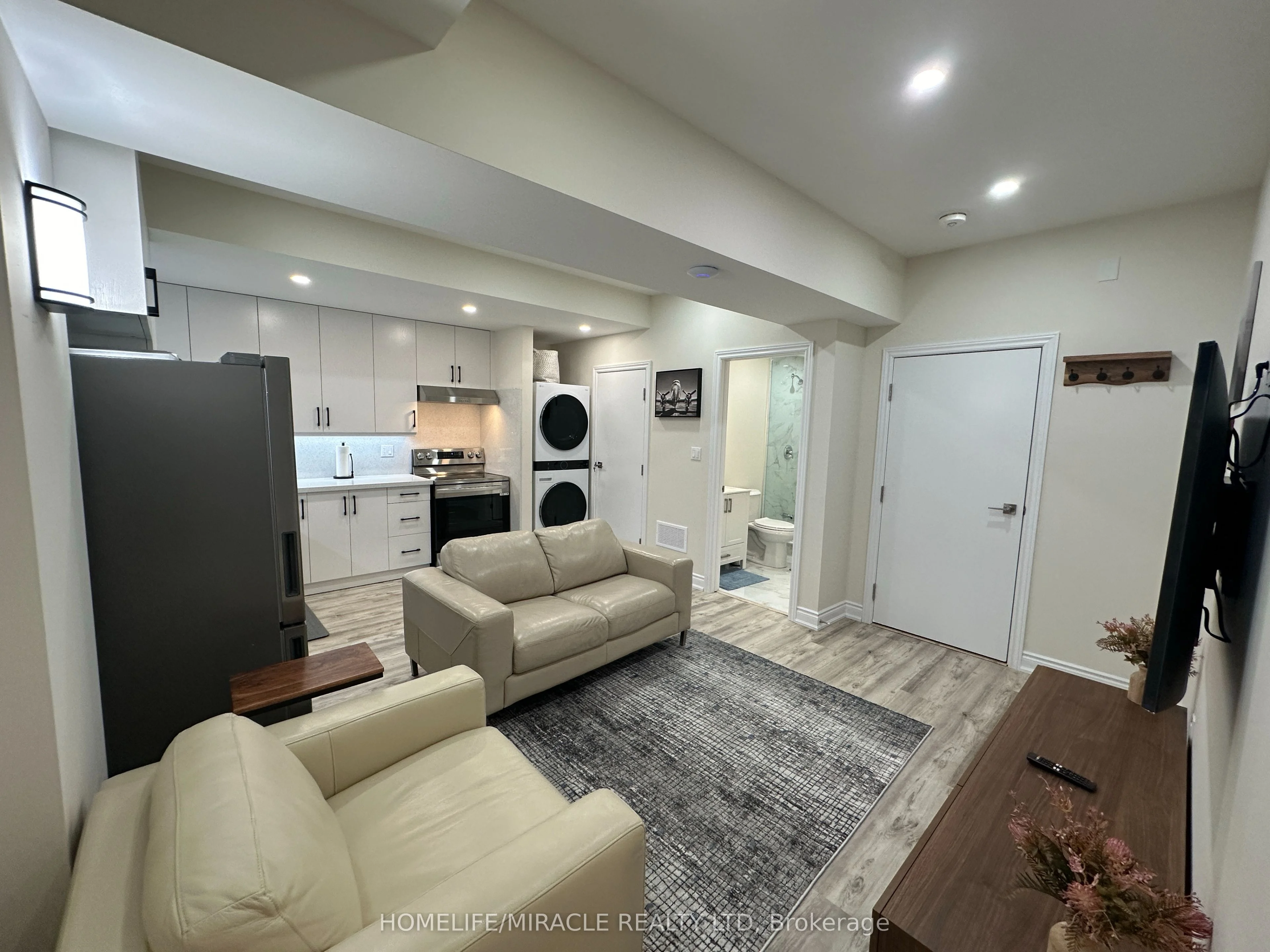 14 Janes Crescent, New Tecumseth, ON L9R 0T2