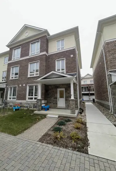 Att/Row/Townhouse in Markham