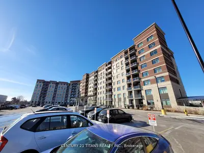Condo Apartment in Markham