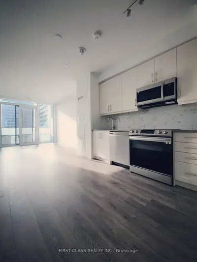 Condo Apartment in Richmond Hill