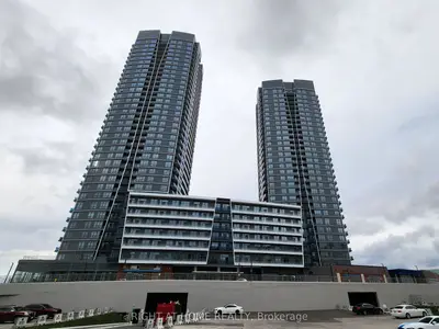 Condo Apartment in Vaughan