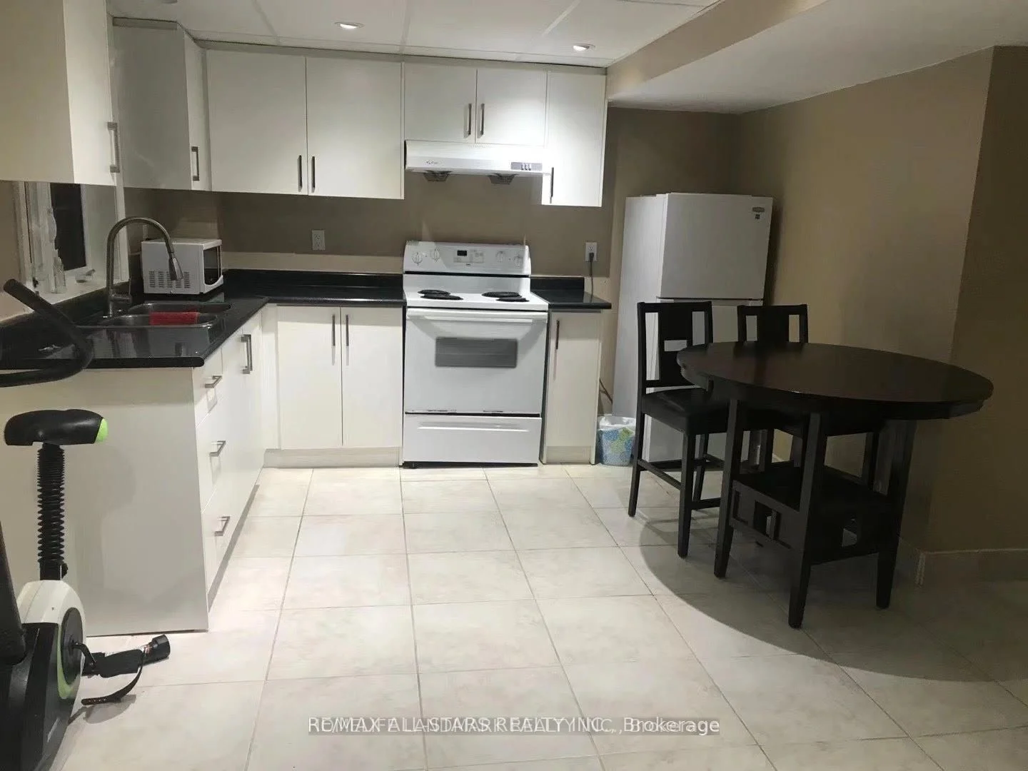30 Eva Grove Court, Whitchurch-Stouffville, ON L4A 0S4