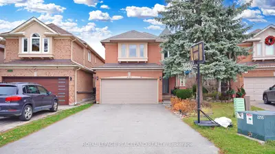 Detached in Newmarket