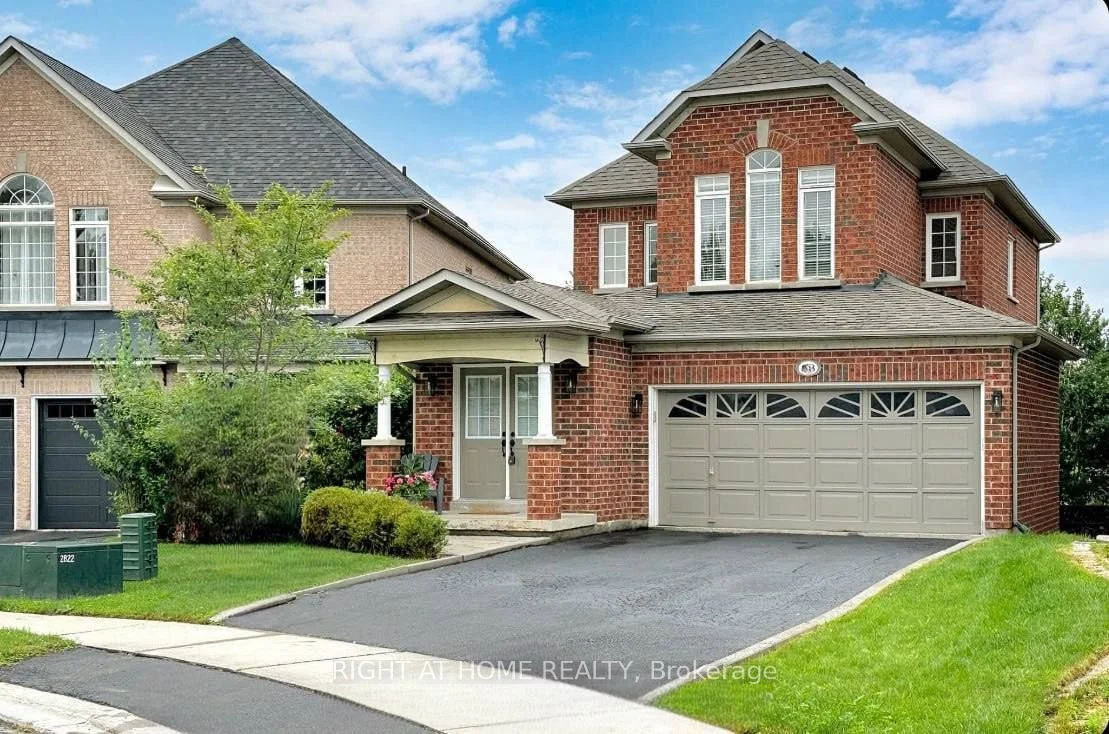 818 Walsh Court, Newmarket, On L3x 2v3