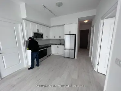Condo Apartment in Vaughan
