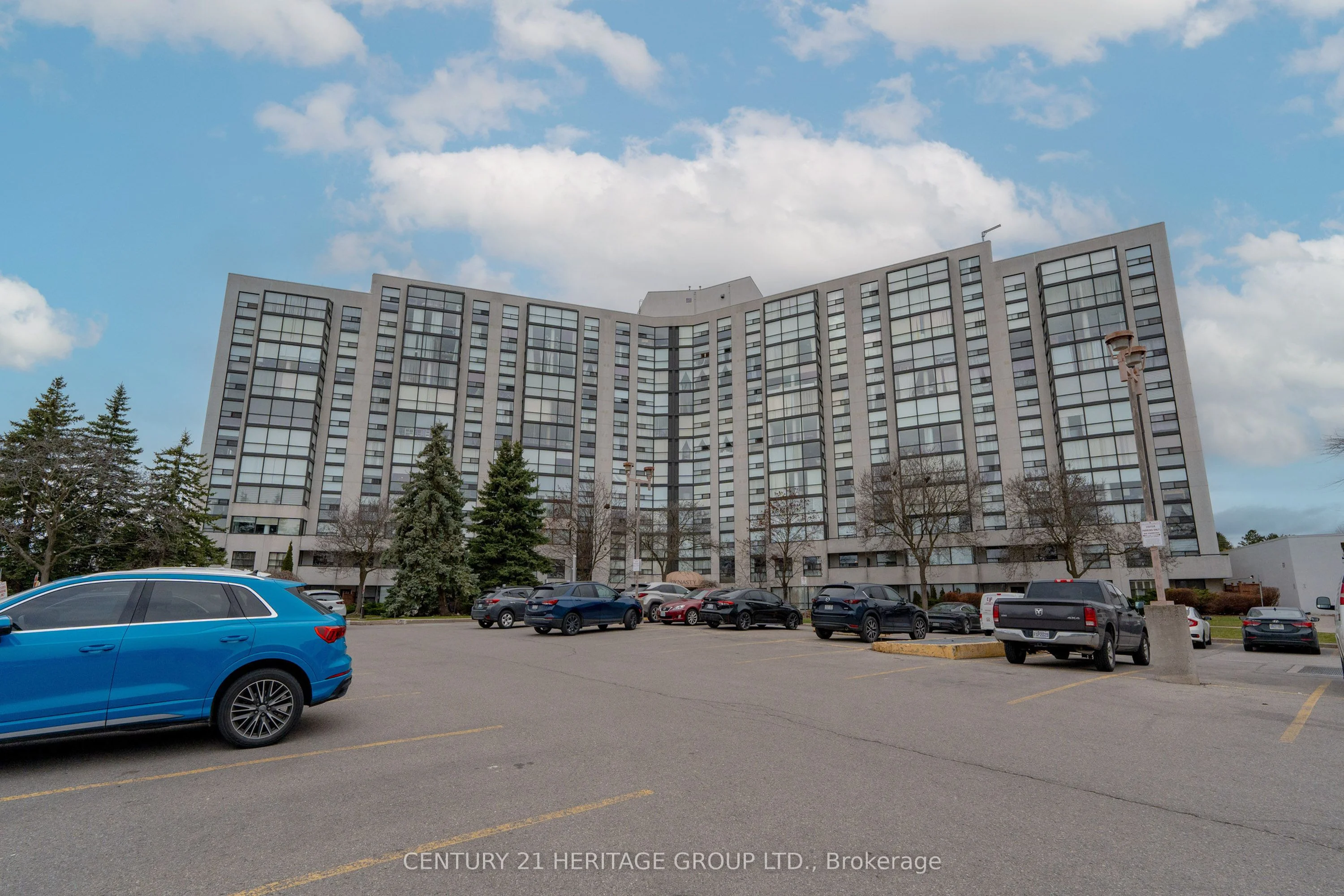 40 Harding Boulevard W 604, Richmond Hill, On L4c 9s5