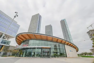 Condo Apartment in Vaughan