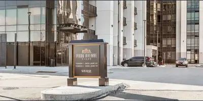 Condo Apartment in Vaughan